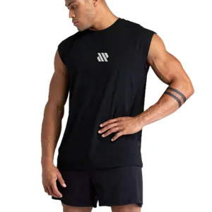 Ensemble débardeur de sport sans manches et short pour homme, vêtement fitness en maille respirante.