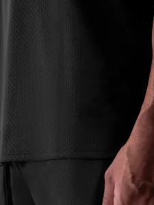 Men's black athletic mesh quick-dry sleeveless running fitness gym sports tank top apparel.