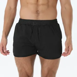 Pantaloncini sportivi in rete traspirante da uomo, perfetti per fitness e spiaggia.