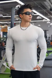 Herren figurbetont gerippter Langarm Pullover, sportliches Thermo Oberteil fuer Herbst.