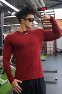 Roter gerippter Langarm Pullover Strick Pullover Herren Fitness Gym Detailansicht