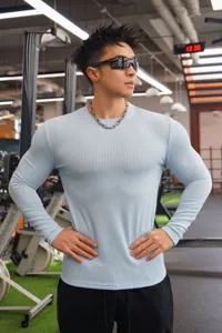 Herren strukturierter Langarm Slim Fit Pullover casual Baselayer fuer Herbst Sport Gym Workout.