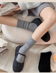 Verdickte warme Damen Socken Herbst Winter japanische einfarbige gerippte lange Socken gemütlich