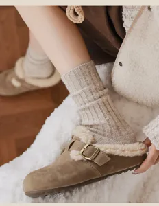 Verdichtete warme Damen-Wadenstrümpfe, Retro-Rippenstrick-Design für Herbst und Winter.