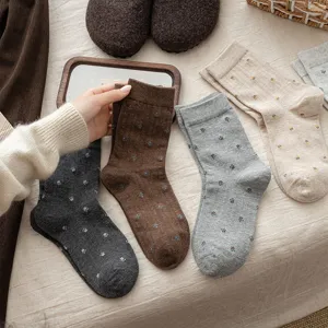 Chaussettes mi-hautes vintage à fleurs japonaises pour femmes, en coton tricoté doux et polyvalent.