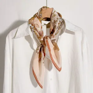 Foulard en soie à fleurs rétro classique pour femme, élégant tour de cou léger de printemps.