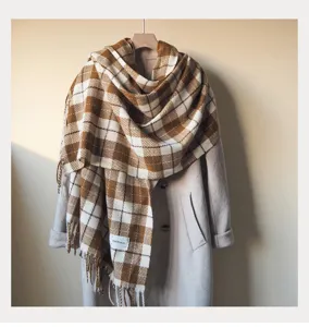 Echarpe carree marron blanc hiver chaud frange chale style accessoire pour femme chic