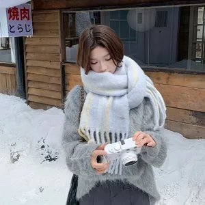 Korean fashion winter warm scarf for women, cozy fleece neck warmer with chic stripe design.