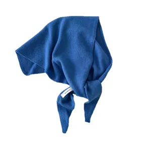 Sciarpa triangolare in lana tinta unita da donna, foulard invernale caldo e comodo scialle.