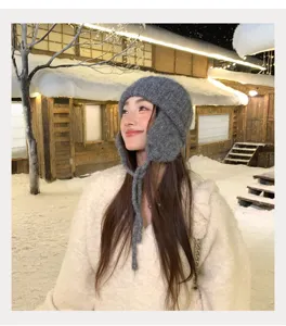 gorro de punto gris con orejeras invierno calido lana estilo casual accesorio de moda ropa