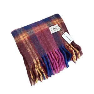 Winter warm plaid scarf for women and men, cozy retro tartan scarf with fringe design.