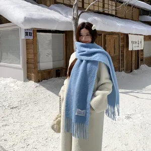 Damen Winter blaue einfarbige gestrickte Quastenschal, warme und stilvolle Reise-Schal.