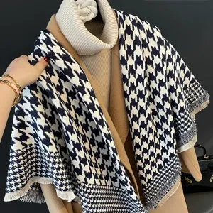 Cape classique en pied-de-poule noir et blanc, châle chaud et polyvalent épaissi pour femmes.
