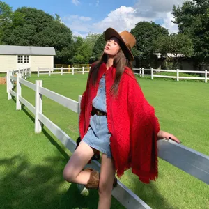 Damen roter Fransen Schal Winter warmer Poncho eleganter Cape Mantel Umhang Outdoor Kleidung