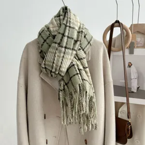 2024 New Green Plaid Scarf Thickened Warm Tasseled Scarf Korean Style Winter Fashion