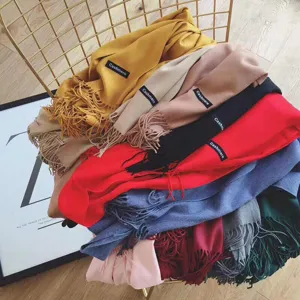 Μονόχρωμο Κασκόλ από Απομίμηση Cashmere για Γυναίκες Φθινόπωρο Χειμώνας Πυκνό Ζεστό Σάλι με Φούντες Θερμαντικός Λαιμού