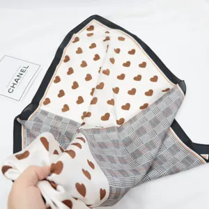 Foulard carré en fausse soie imprimé de style coréen mode foulard de cou pour femme