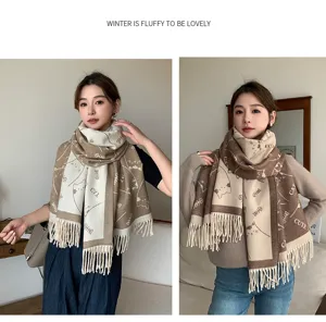 Winter thick cat pattern scarf detail, cozy double-sided knit neckerchief with cute fringe.