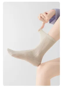 Hauchdünne Mesh atmungsaktive Sommersocken, einfarbige elastische Freizeitsocken Detail.