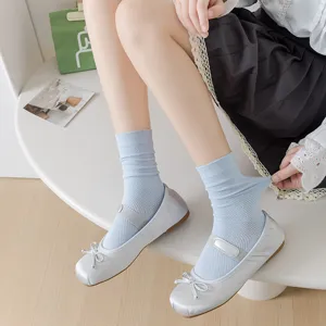Sommer dünne atmungsaktive Mesh-Mittelsocken für Damen, einfarbige lässige Stoffsocken.
