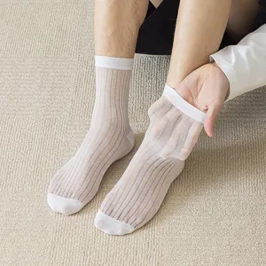 Herren Sommer dünne Maulbeerseide Kühlung Mesh Wadenstrümpfe gestreift atmungsaktiv.