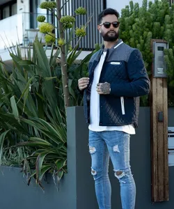 Herren Freizeit Outdoor Steppjacke mit Kontrast-Schulterpartien, stylische Herbstmode.