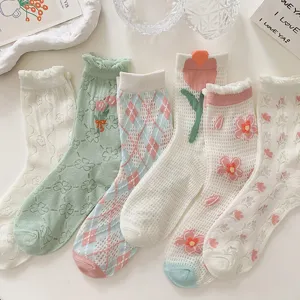 Damen süße Tulpen Blumen Mittelsocken süße Frühlings Sommer Mode lässige Strumpfwaren