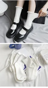 Weiße Rüschen-Wadenstrümpfe für Damen, süßes Vintage-Muster, bequeme Baumwoll-Damensocken.