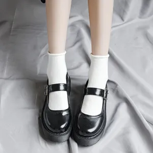 Weiße Damen Wadenstrümpfe, einfarbige gerippte modische süße lässige JK Socken für Frauen