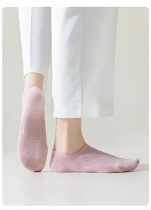 Rosa Netz-Kurzsocken Detailansicht, atmungsaktive Sommersocken für Damen, perfekt für den Alltag