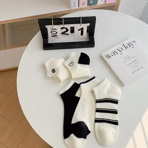 Damen schwarz weisse kurze Netzsocken gestreift, atmungsaktive Freizeitsocken Sommersocken.