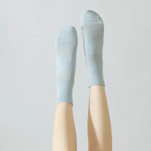 Women's light blue mesh ankle socks, breathable solid color casual summer cotton hosiery.