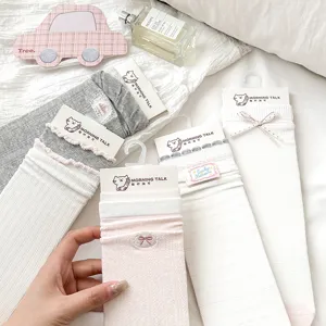 Süße Damen-Mittelsocken im Ballett-Stil mit niedlichen Schleifen und zarten Rüschen für den Sommer.