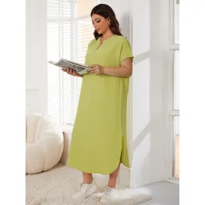 Casual γυναικείο νυχτικό plus size με κοντό μανίκι και άνετη λαιμόκοψη V.