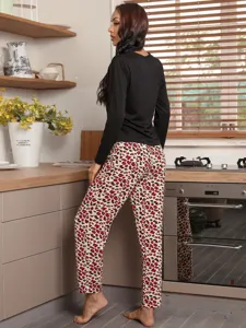 Women long sleeve sleepwear set with chic printed trousers, comfortable loungewear for autumn.