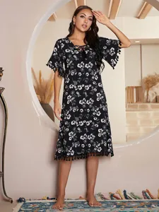 Robe de nuit d'été pour femmes à fleurs manches courtes ample et décontractée avec glands.