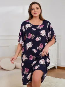 Plus size floral print short sleeve nightgown, comfortable casual sleepwear detail view.