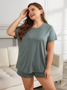 Conjunto de pijama corto casual de talla grande vista detallada, ropa de estar cómoda.