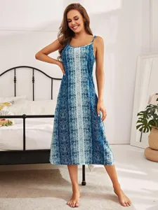 Confortable nuisette d'été sexy pour femme à bretelles spaghettis, design imprimé stylé.