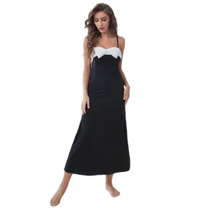 Nuisette longue noire et blanche style français avec nœud, élégant vêtement de nuit pour femme