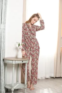 Damen Blumen Langarm Schlafanzug Set mit Morgenmantel und Hose fur Herbst Winter Hauskleidung
