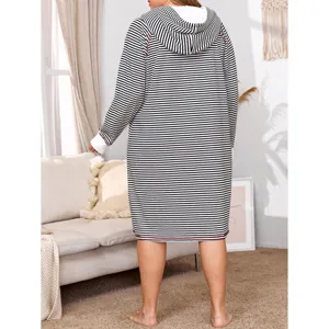 Grande taille robe de nuit loungewear à capuche rayée manches longues vue arrière style