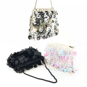 Sac de Soirée pour Femmes Brodé de Perles à la Main avec Paillettes et Chaîne en Perles Artificielles Pochette en Satin pour Banquet Fête Mariage