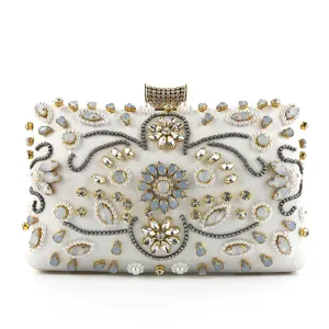 Sac de soirée élégant fait à la main en perles et strass, pochette de mariage en cristal.