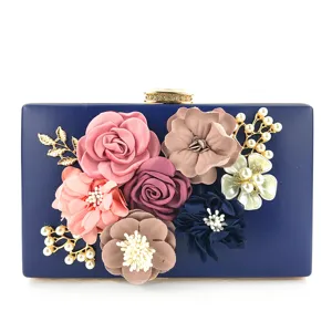 Elegante borsa da sera blu scuro con fiori 3D fatti a mano, perle e chiusura strass.