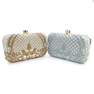 Elegantes bolsos de mano de noche bordados con perlas vintage en oro y plata para mujer.