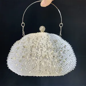 Elegante strass schelp avondtas clutch met metalen handvat voor dames trouwfeest.