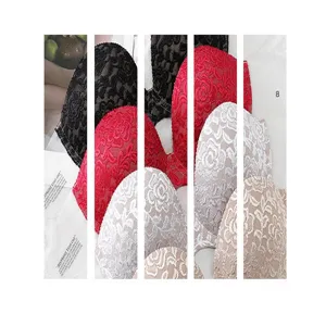 Discover our seamless strapless lace bra, designed for invisible support, comfort and style.