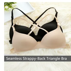 Gedetailleerd weergave van de draadloze naadloze bralette met kruisrug en zachte cups.