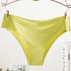 Seamless ice silk women briefs lightweight stretch solid color underwear daily wear